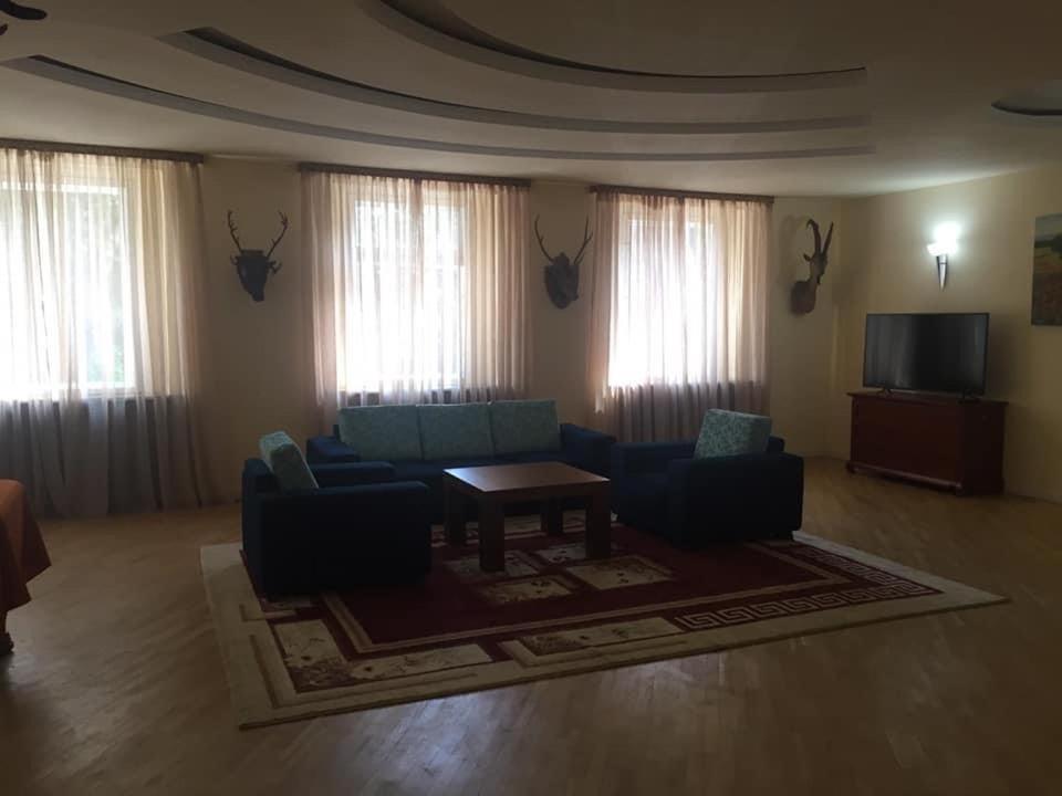 Holiday Home 耶烈万 外观 照片