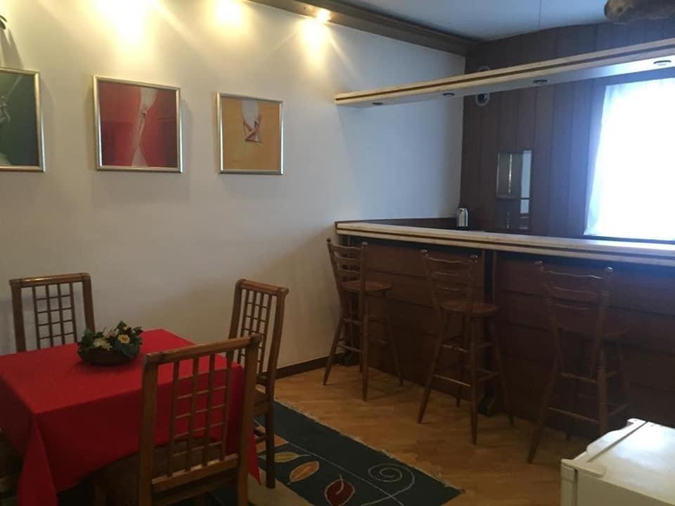 Holiday Home 耶烈万 外观 照片